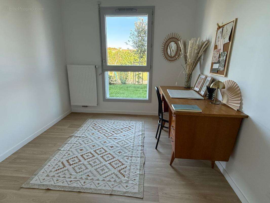 Appartement à TOULENNE