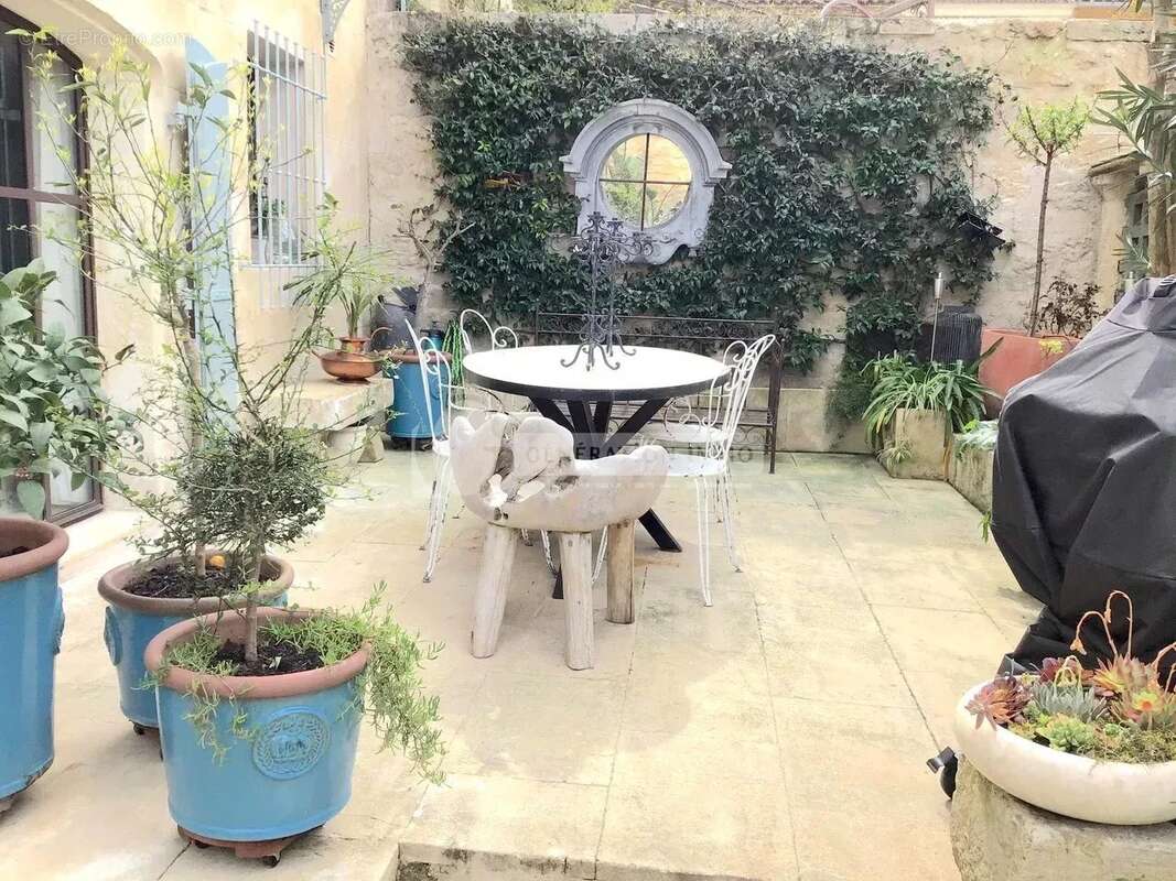 Maison ancienne rénovée T5 coeur de village de Fontvieille - photo 2