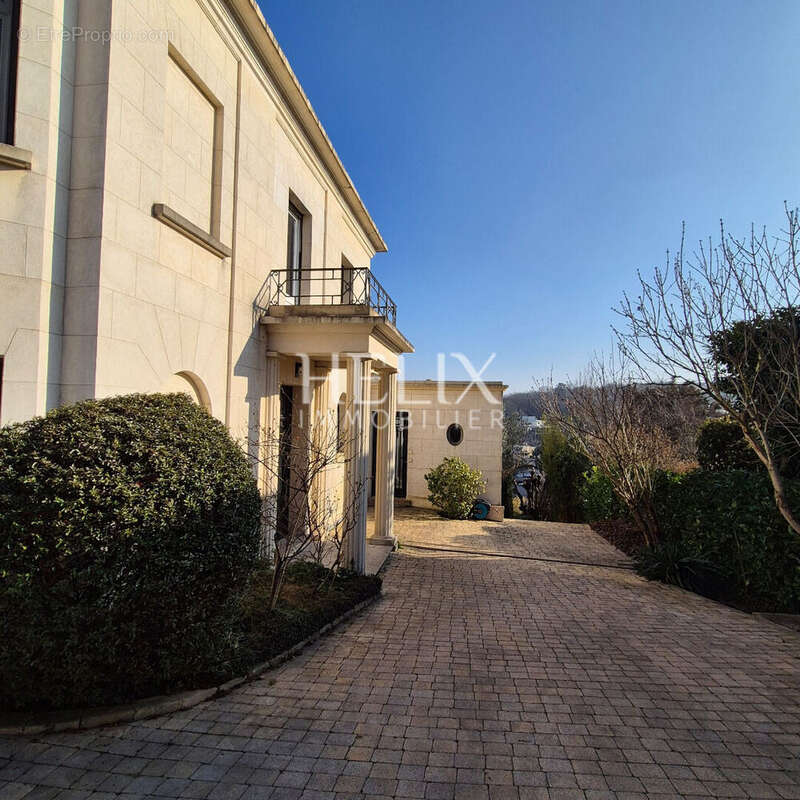 Maison à SAINT-GERMAIN-EN-LAYE