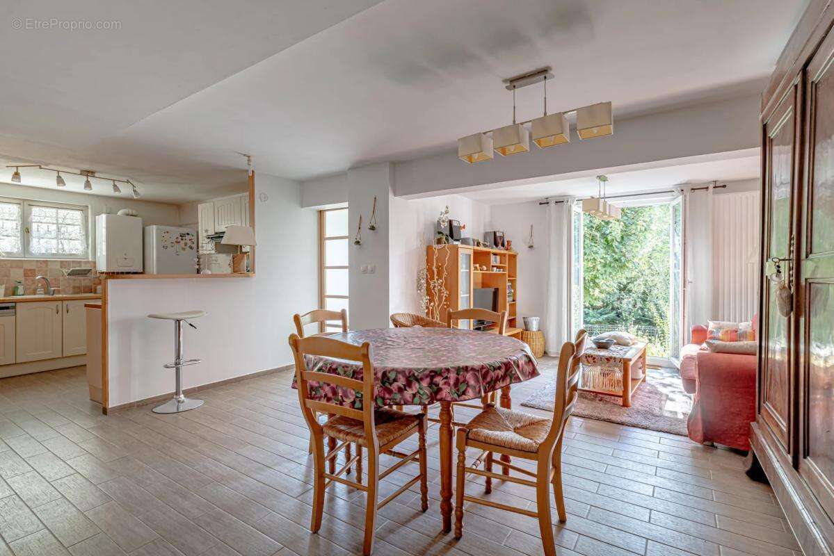 Appartement à FOSSES