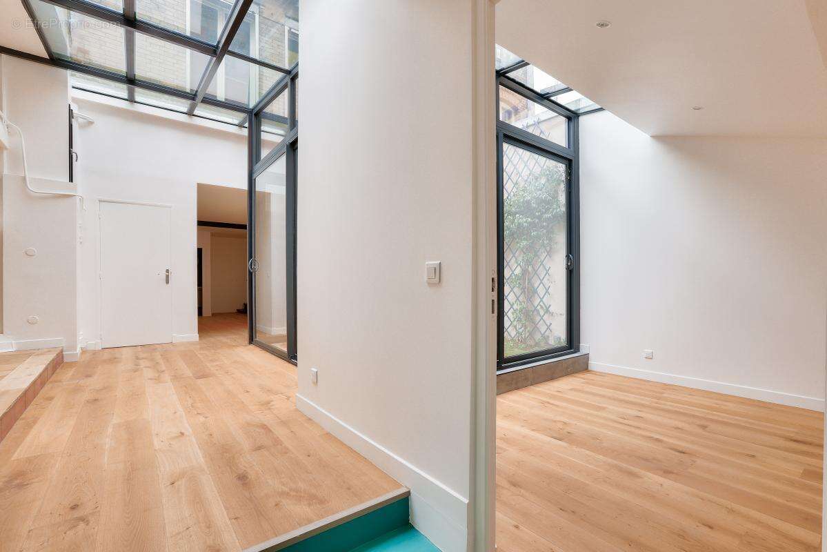 Commerce à PARIS-20E