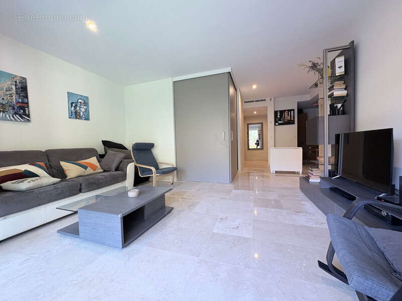 Appartement à THEOULE-SUR-MER