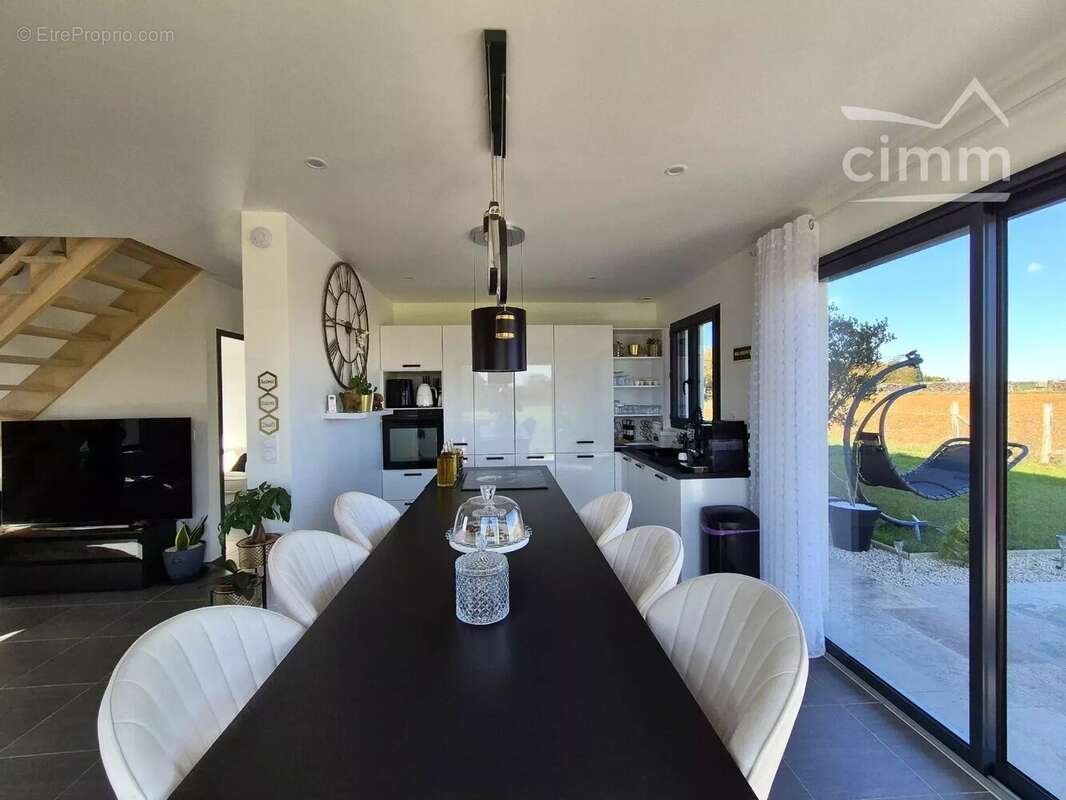 Maison à SAINT-DENIS-SUR-LOIRE