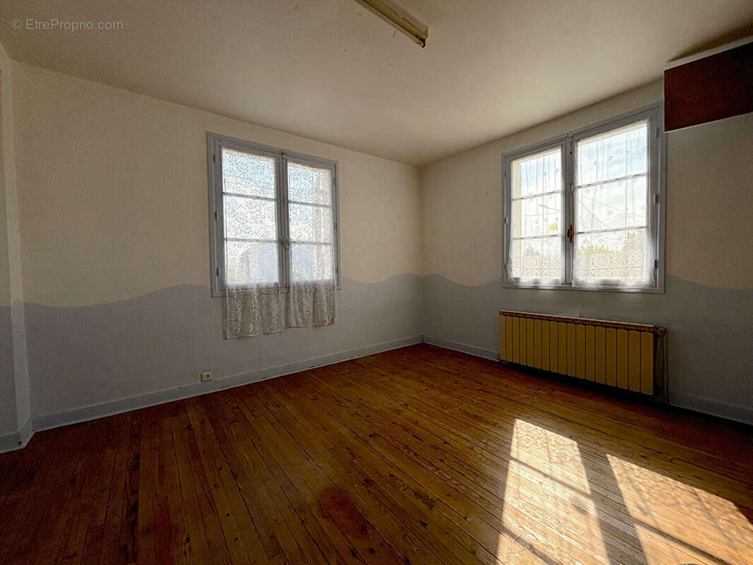 Maison ROYAN 4 Pièces 120m2 - photo 10