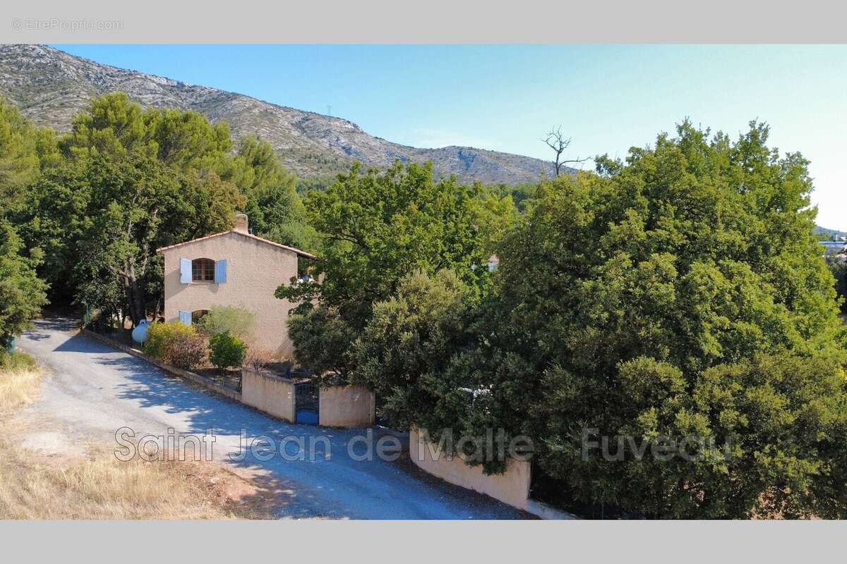 Maison à PUYLOUBIER