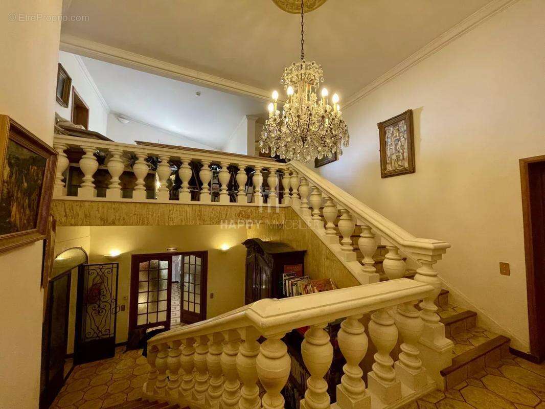 Maison à FONTVIEILLE