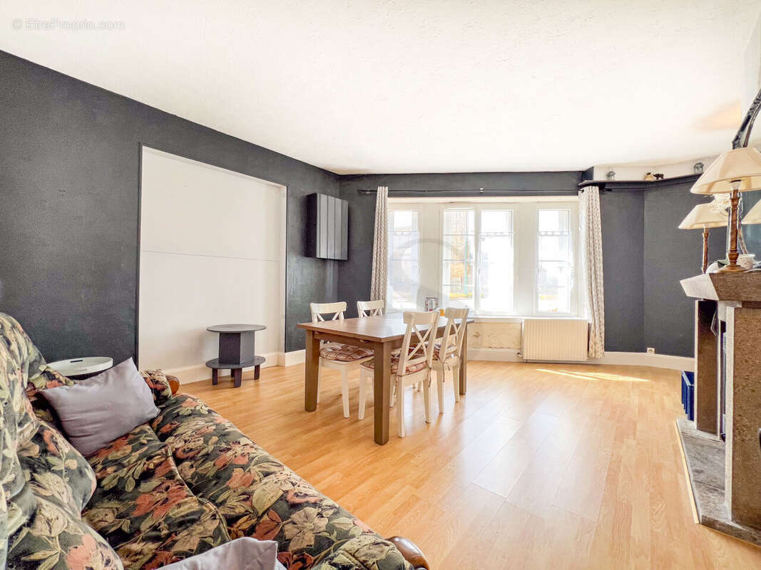 Maison à JOUE-DU-BOIS