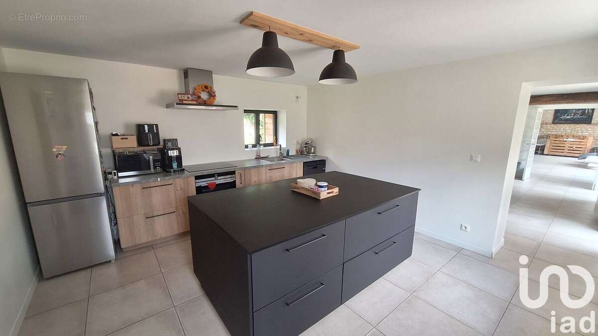 Photo 6