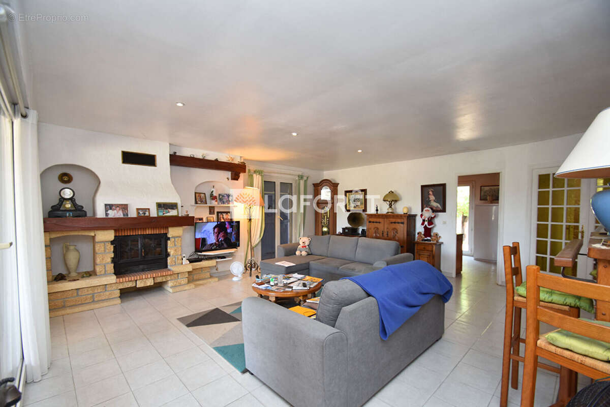 Maison à MONTAUROUX