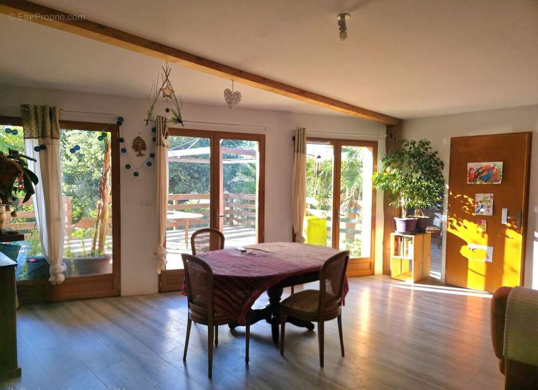 Maison à AUBAIS