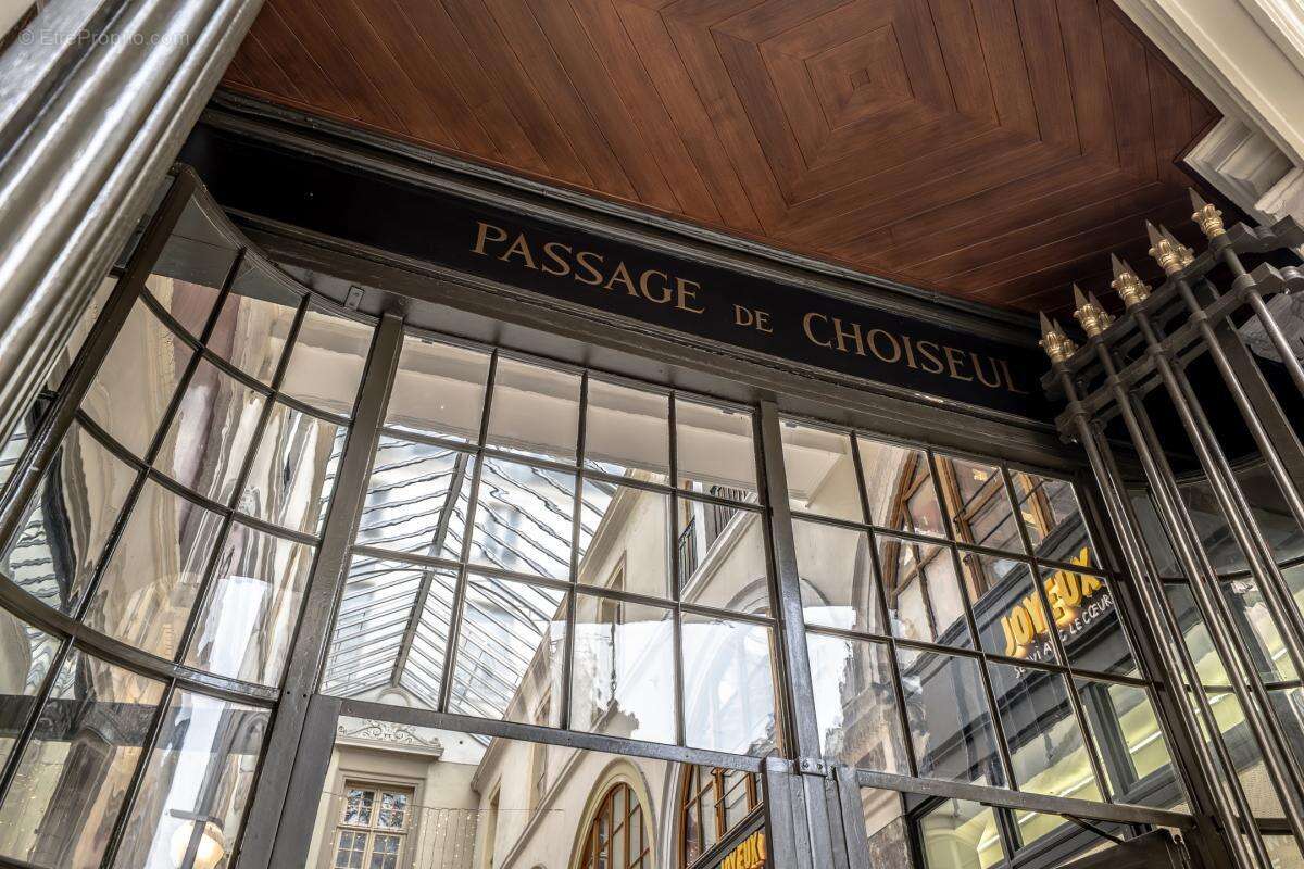 Appartement à PARIS-2E