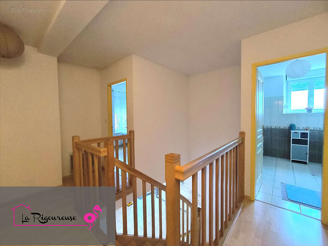 Maison à RADDON-ET-CHAPENDU