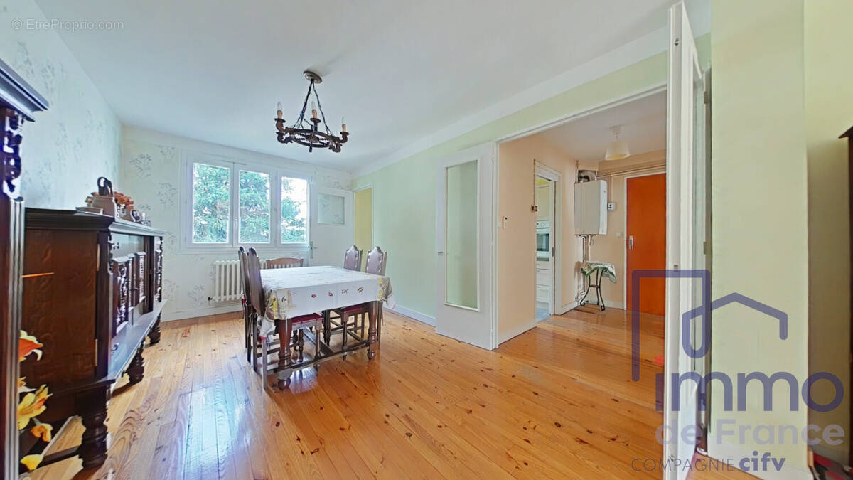 Appartement à SAINT-ETIENNE