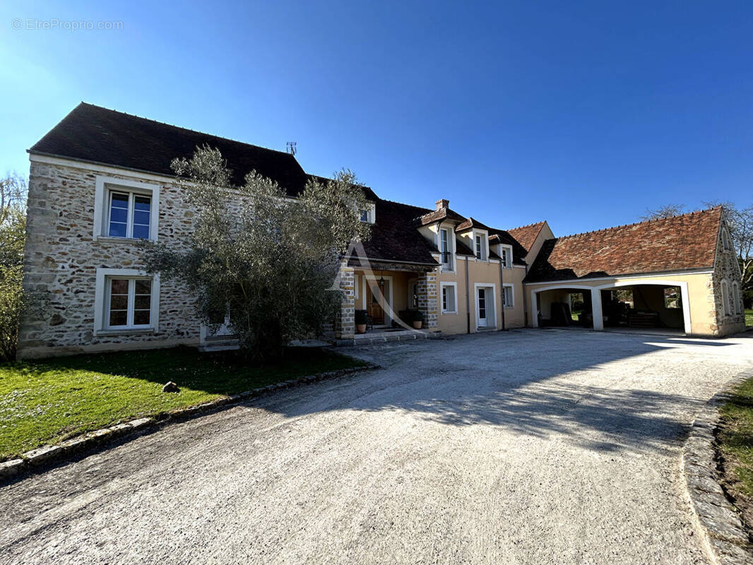 Maison à MARLES-EN-BRIE