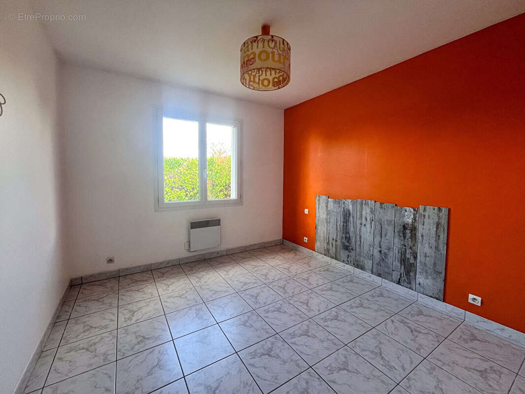 Maison à SAINT-JEAN-DE-LIVERSAY