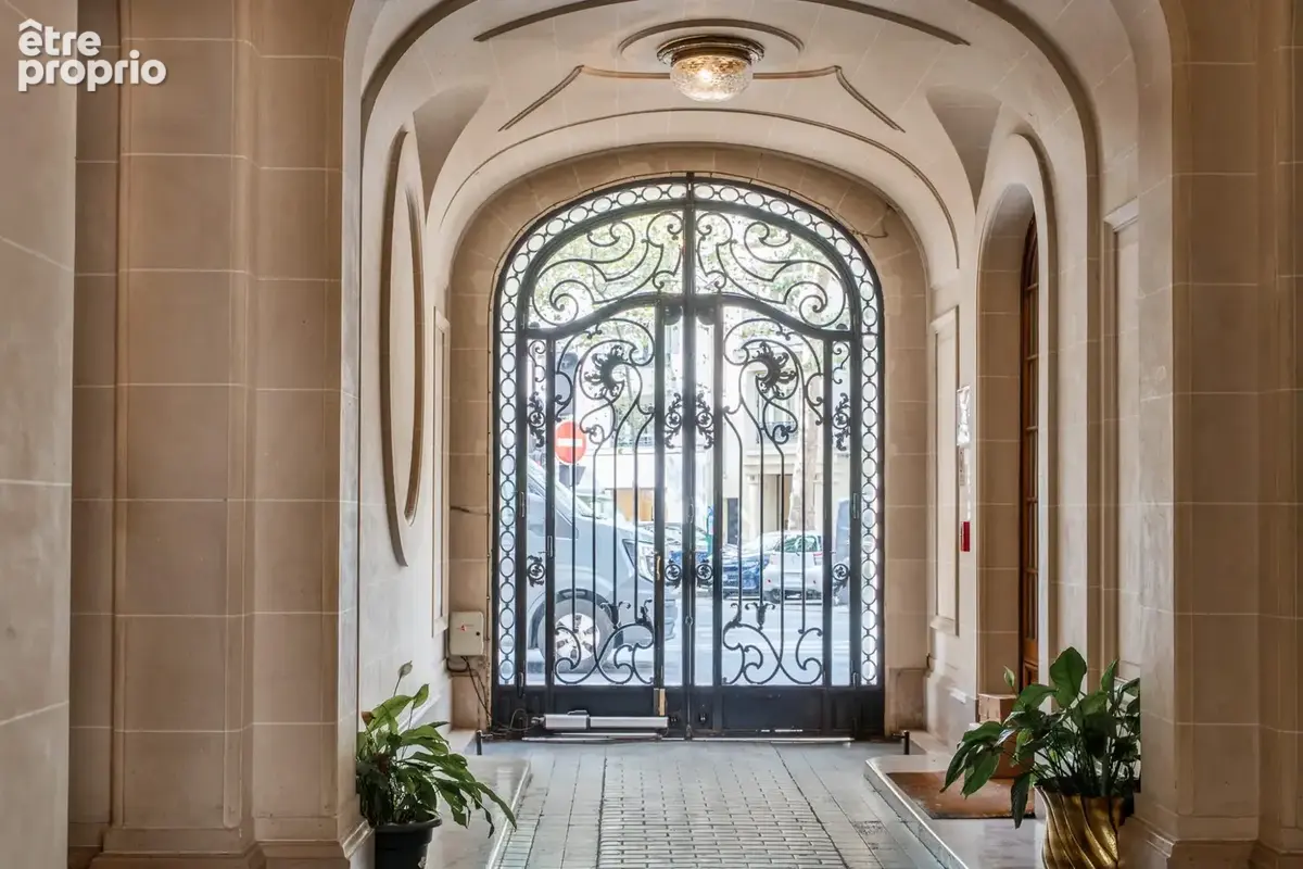 Appartement à PARIS-7E
