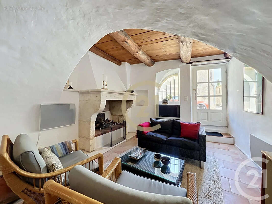 Maison 146 m² à Montaren-Et-Saint-Mediers  - photo 11