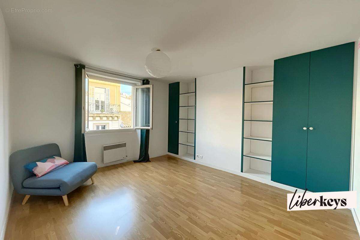 Appartement à MARSEILLE-6E