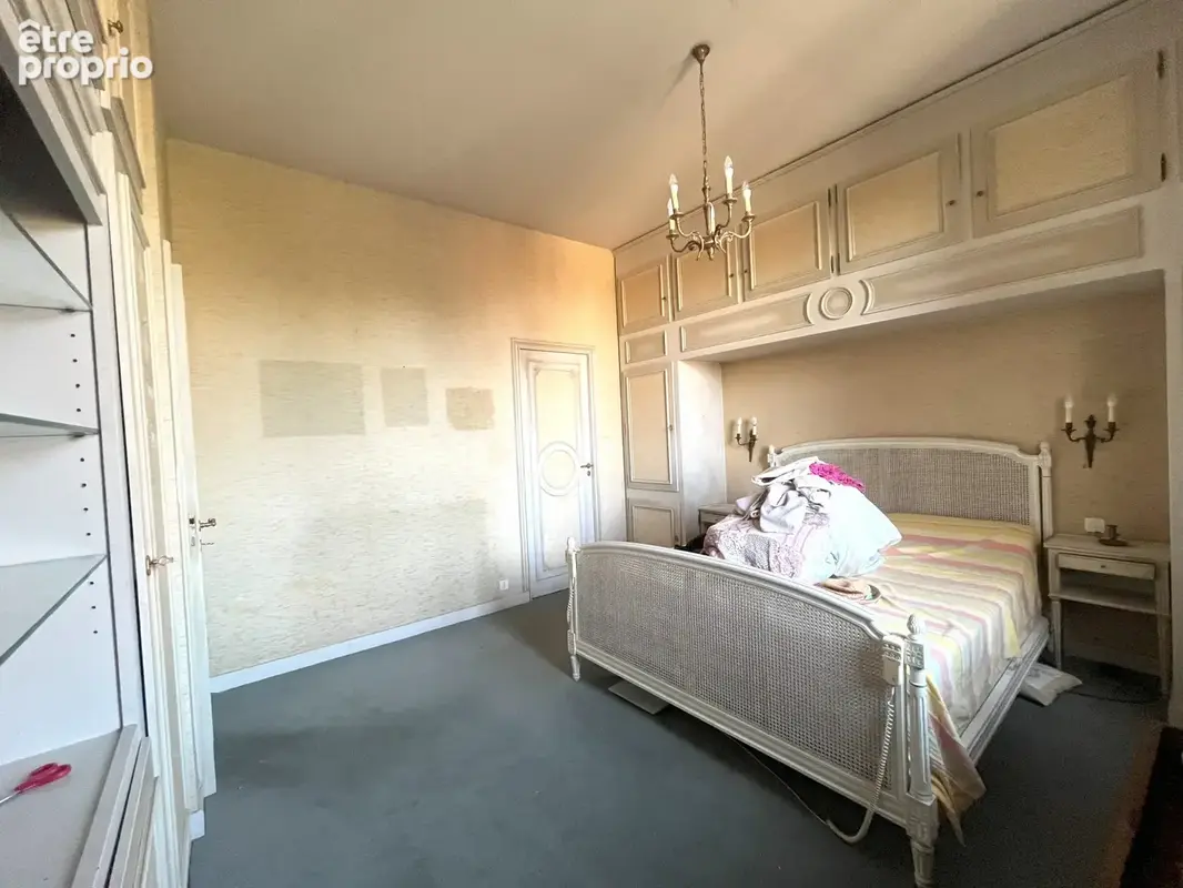 Sur les hauteurs de Chamalières Grande Villa 300m2 et un Appartement de 70m2 Indépendant sur 1753m2 de terrain - photo 7