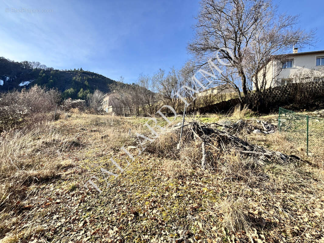 Terrain à TALLARD