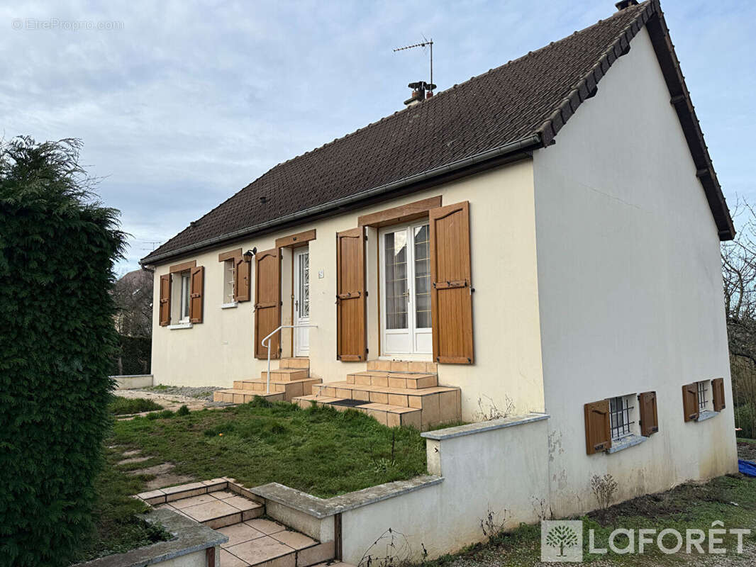 Maison à L'AIGLE