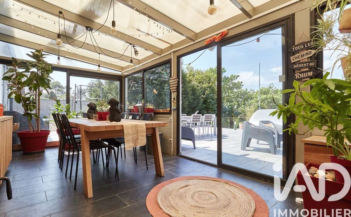 Photo 2 - Maison à MONTIGNY-LES-CORMEILLES