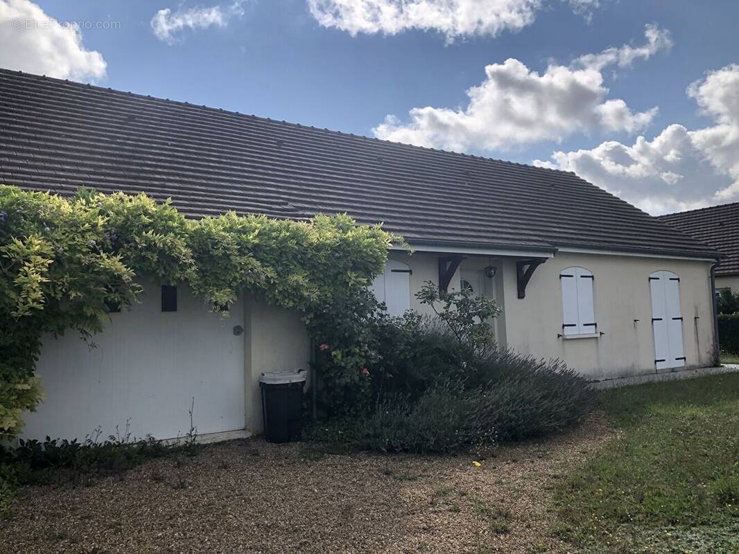 Maison à SAVIGNE-SUR-LATHAN