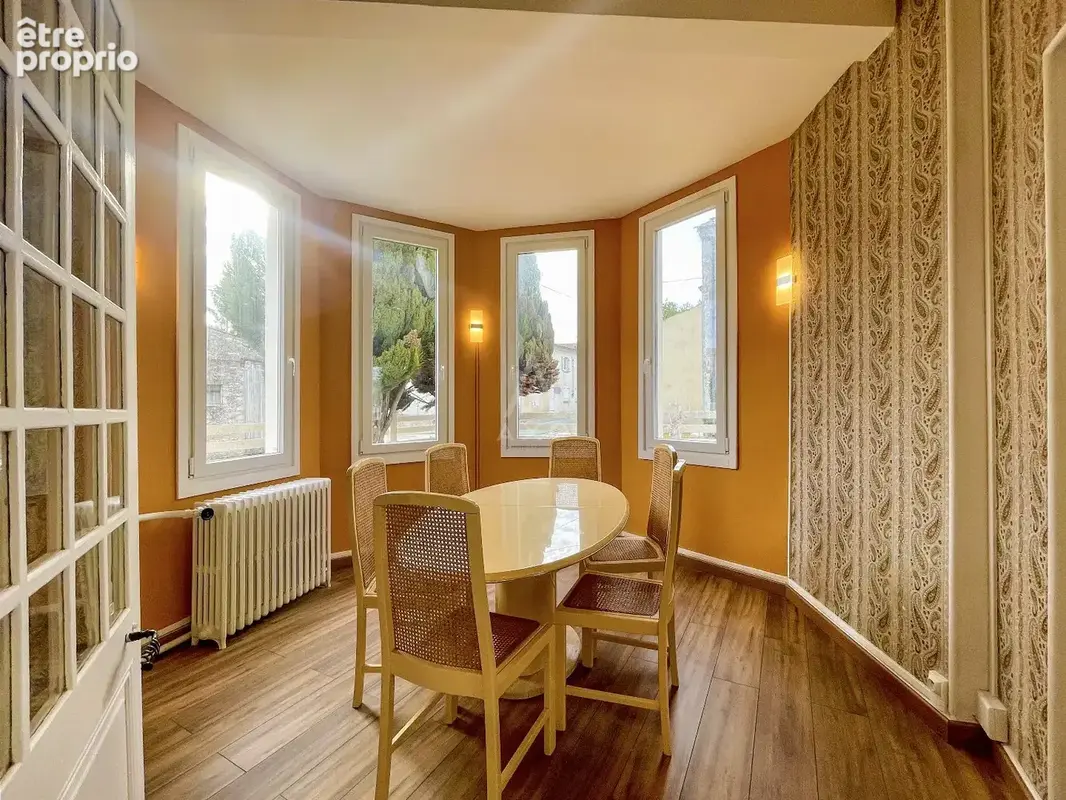 Les Touches de Perigny, jolie maison de 5 chambres, jardin et dépendances - photo 5