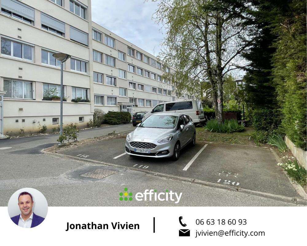 Appartement à SAINT-CYR-L'ECOLE