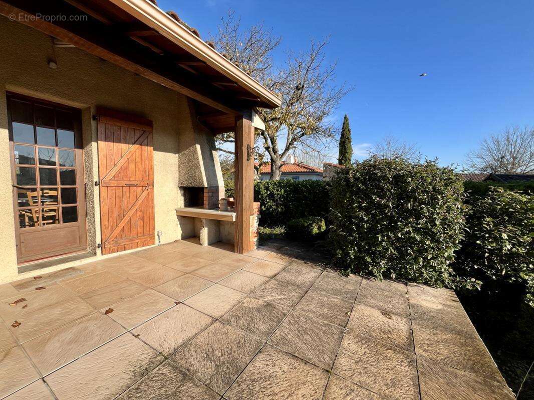 Maison à BRUGUIERES