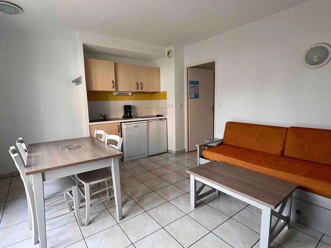 Appartement à PARENTIS-EN-BORN