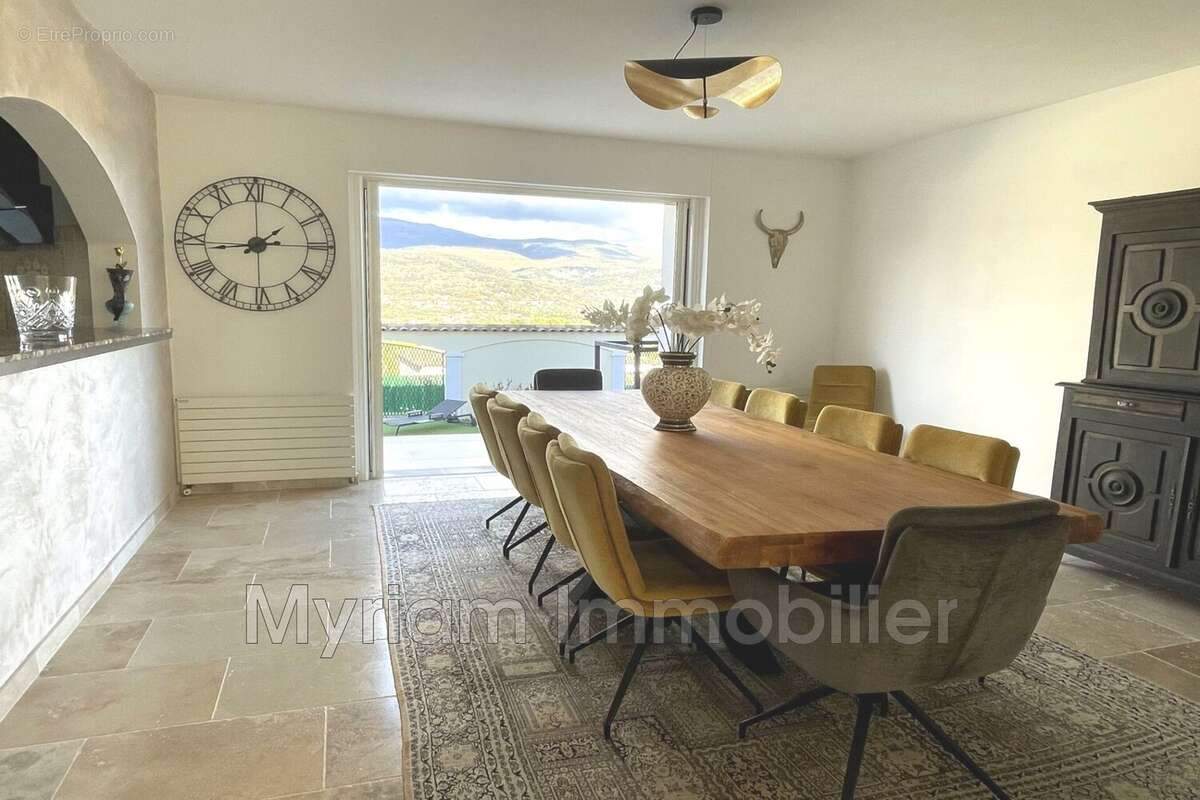 Maison à PEYMEINADE