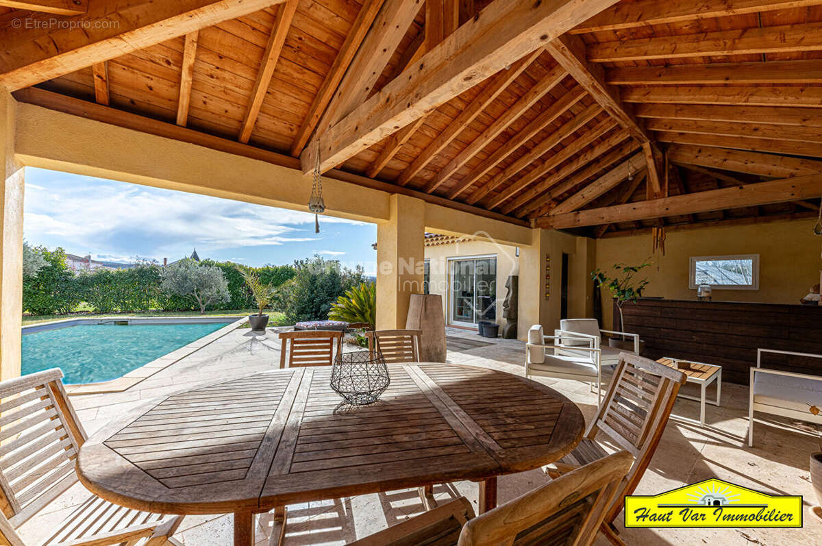 Maison à VINON-SUR-VERDON