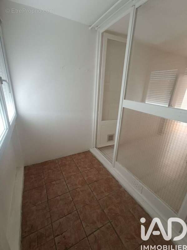 Photo 7 - Appartement à VILLENEUVE-LES-AVIGNON