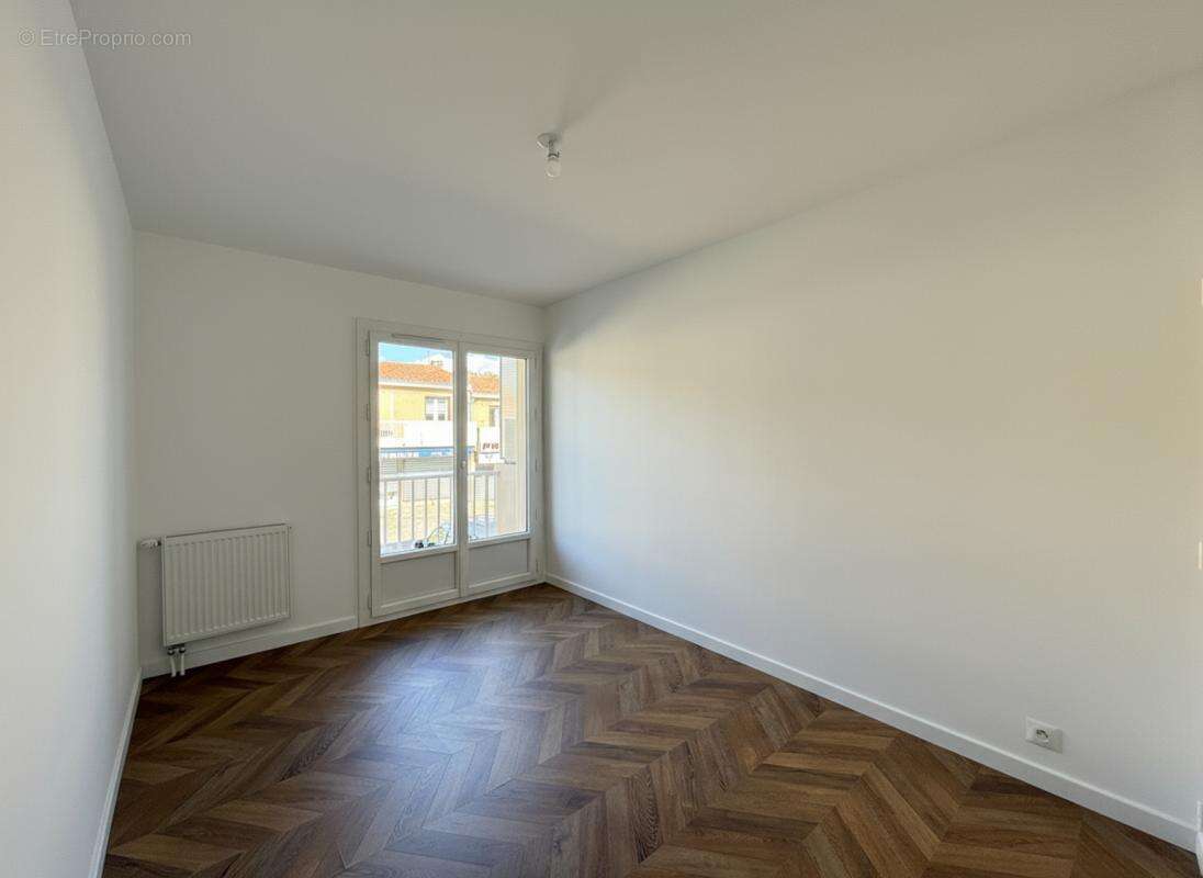 Appartement à VENELLES