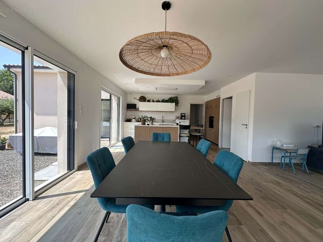Maison contemporaine d'exception de plain-pied  Centre-ville de Chemillé - photo 4