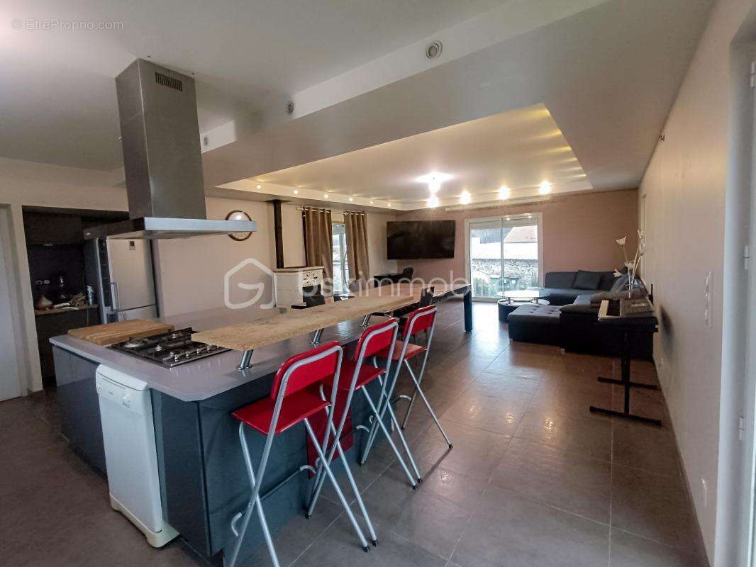 Maison à VERNOU-LA-CELLE-SUR-SEINE