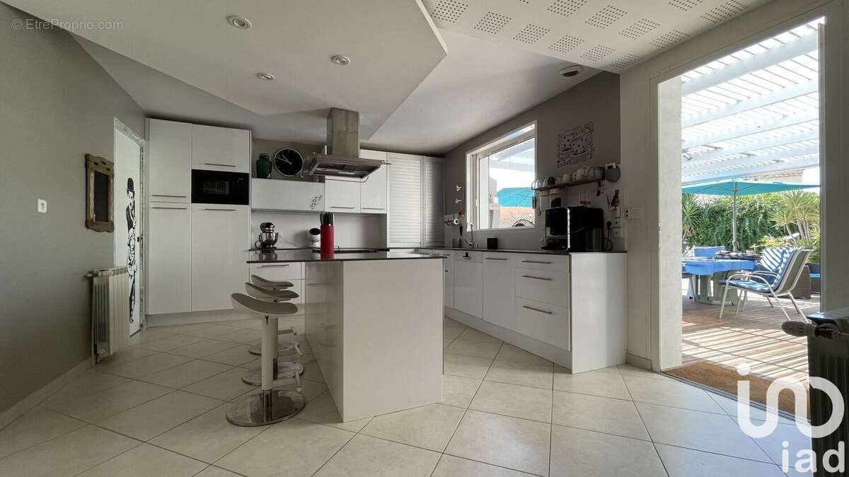 Photo 5 - Maison à JONQUIERES-SAINT-VINCENT