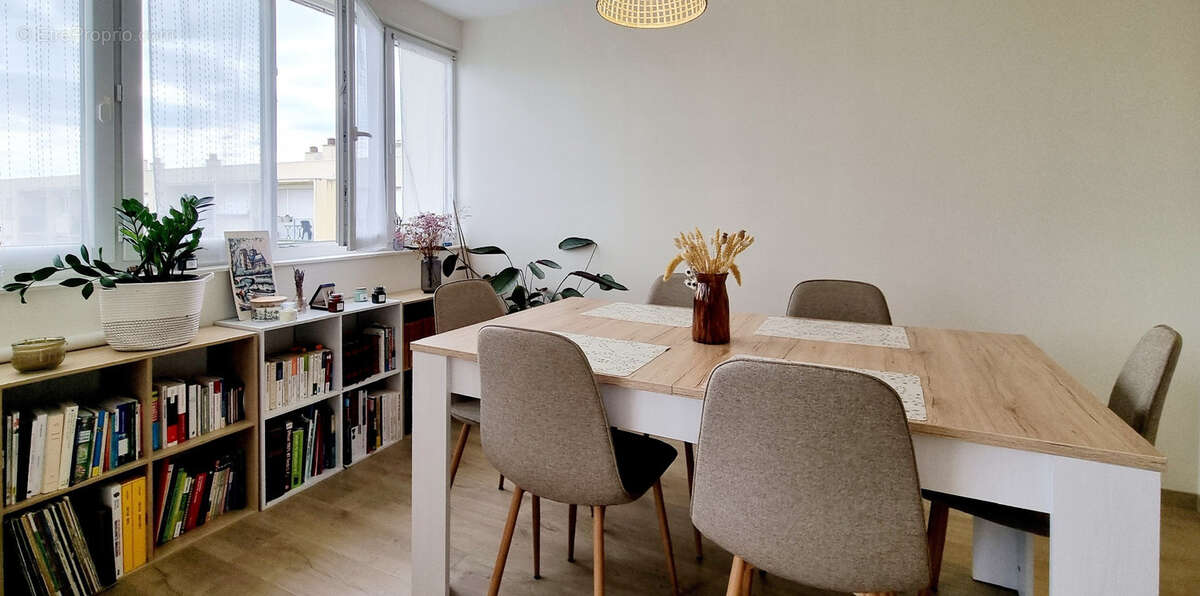 Appartement type 4, très lumineux avec garage et balcon - à Guilherand-Granges - photo 4