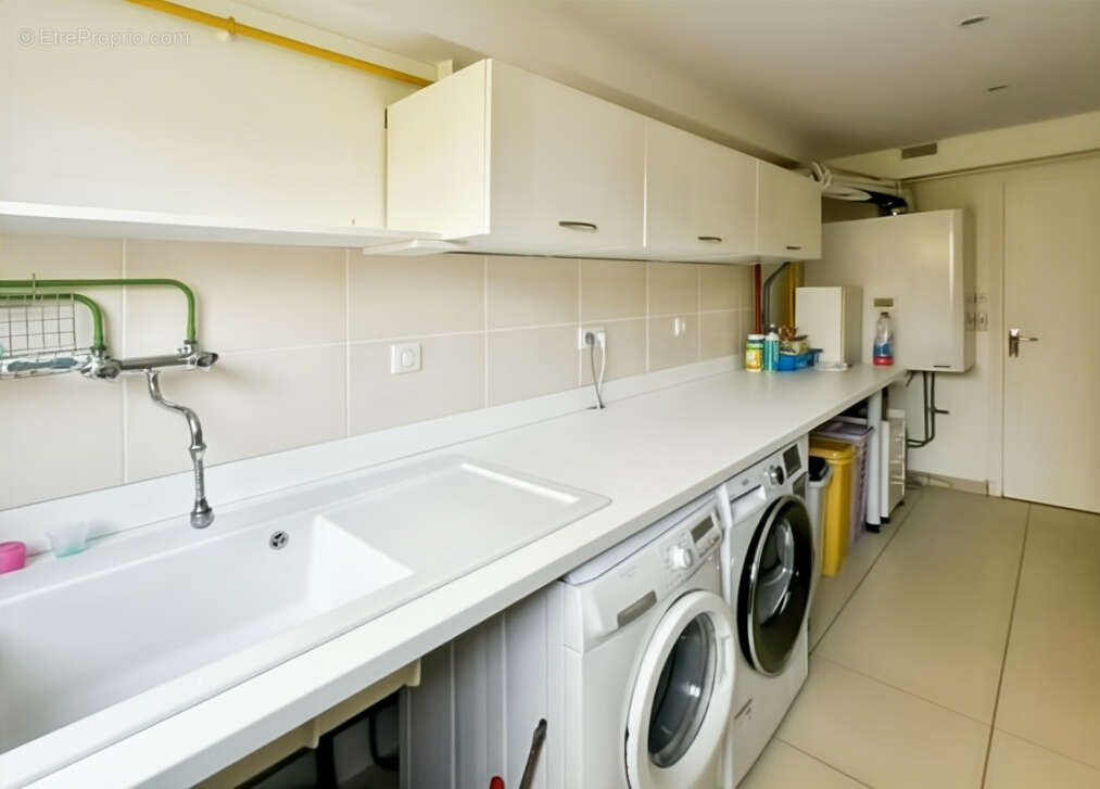 Maison à VERRIERES-LE-BUISSON