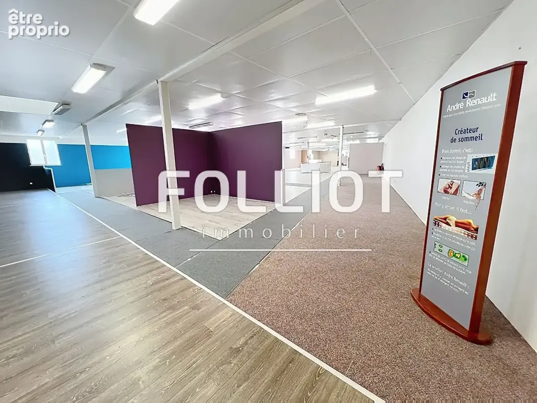 A VENDRE Local commercial de 1890 m² - photo 4