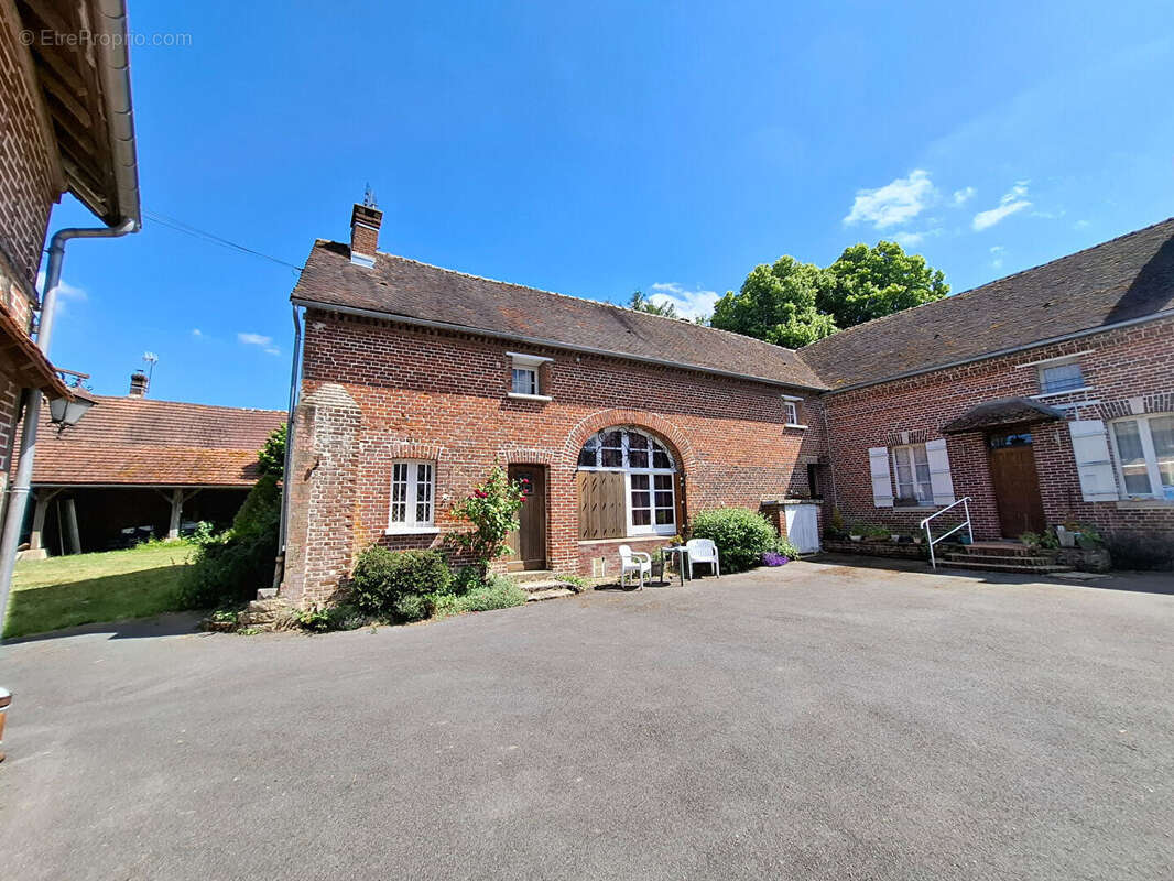 Maison à SAINTE-GENEVIEVE