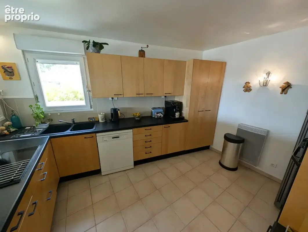 Rare à la vente   Appartement 102 m2 à 200 m de la mer, quartier des Lônes - photo 6