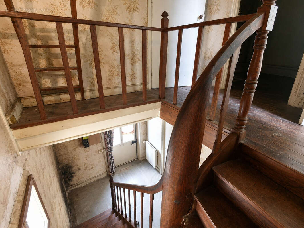 Maison 80 m² à Lussac-Les-Eglises  - photo 9