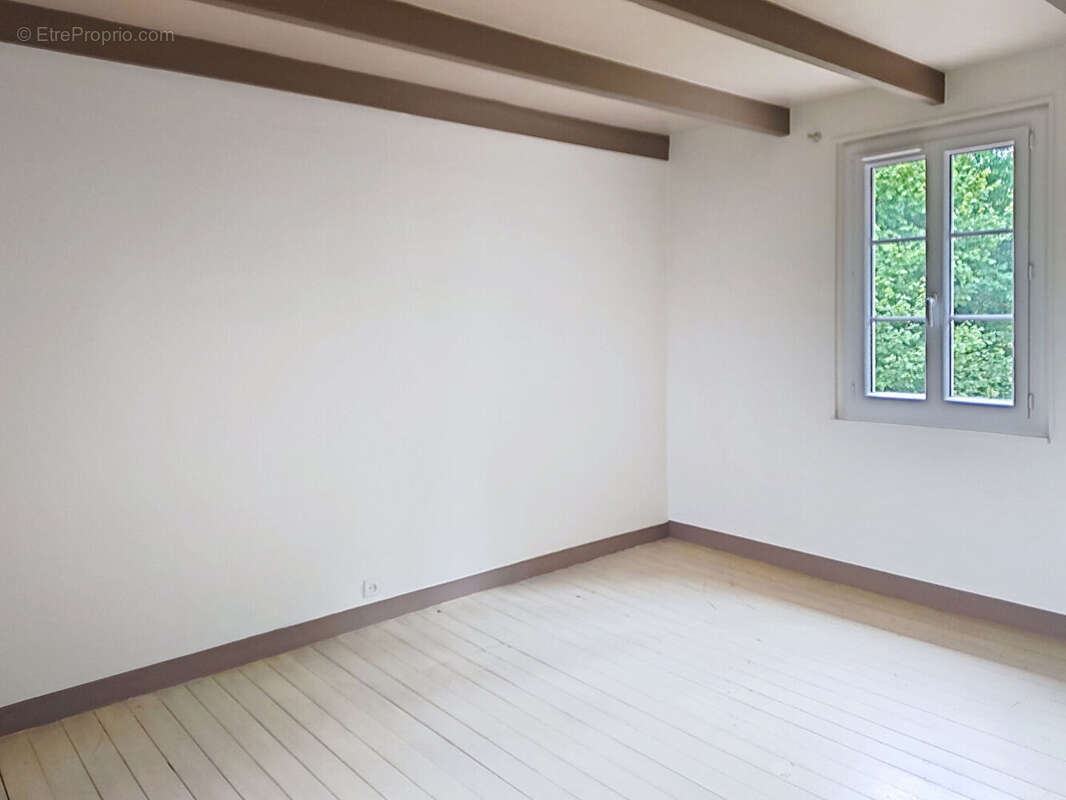 Maison à CRESSEVEUILLE