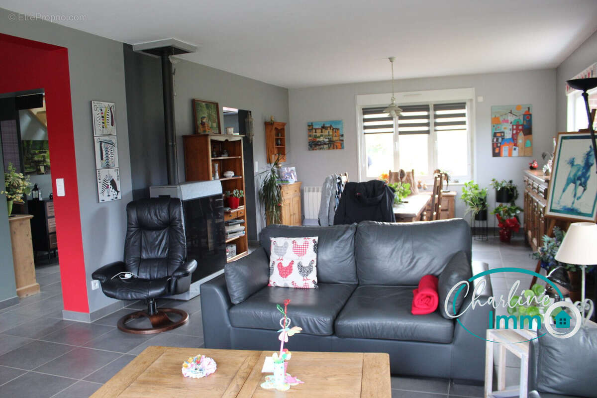 Maison à BERNAVILLE