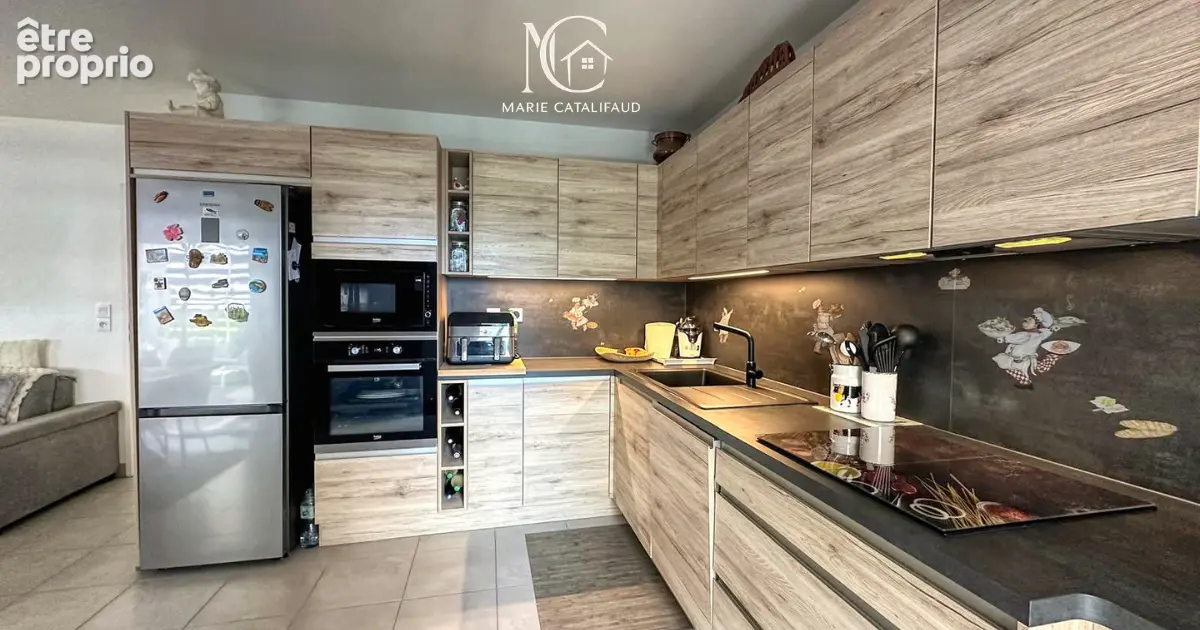 À VENDRE - Beau 2 pièces de 53 m² avec grande terrasse, PISCINE et parking - photo 6