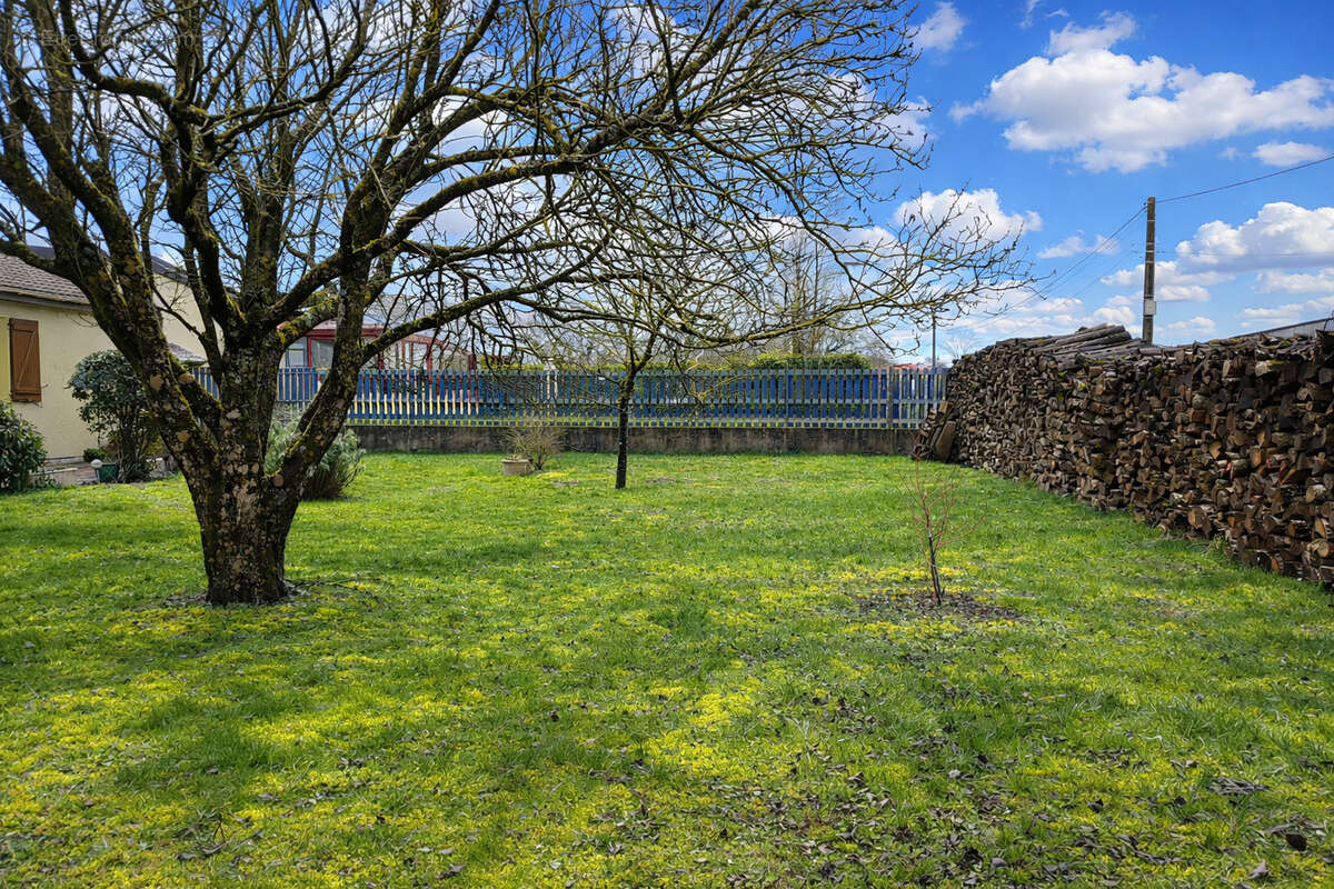 Maison à COLOMBEY-LES-BELLES