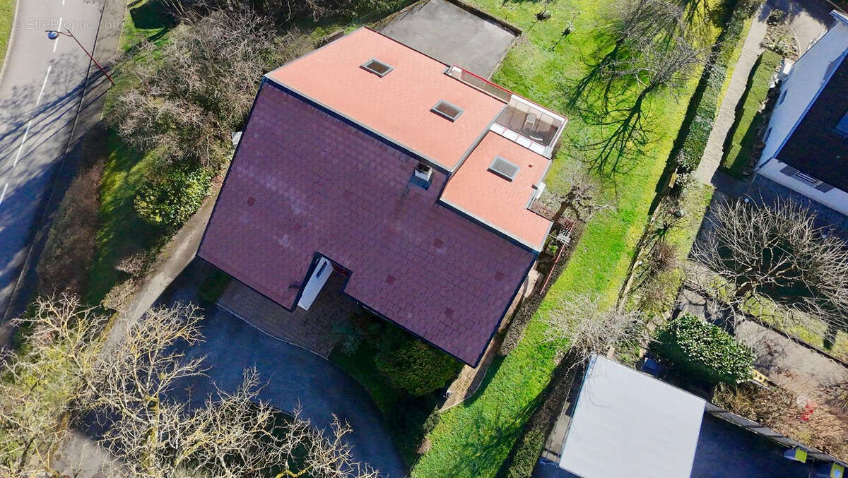 Maison à MISEREY-SALINES