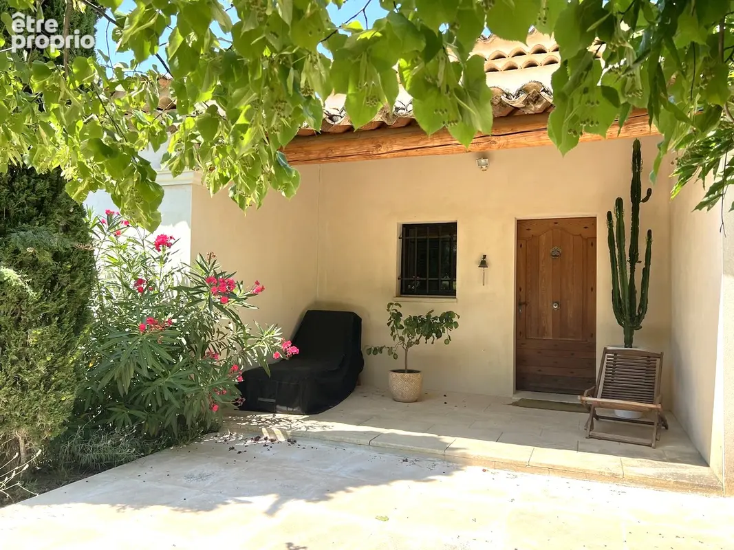 Maison de plain-pied avec piscine, à 12 min d'Avignon TGV... - photo 6